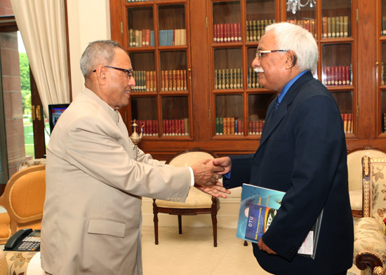 Prof PB Sharma, Vice Chancellor, Delhi Technological University calling on the President of India, Shri Pranab Mukherjee at Rashtrapati Bhavan in New Delhi on August 21, 2012.