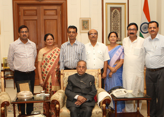 The Ex-Member of Parliament, Shri Kirip Chalia, the Principal of Pandu College, Prof.(Dr.) Bhubaneswar Bora along with others calling on the President of India, Shri Pranab Mukherjee at Rashtrapati Bhavan on September 19, 2012.