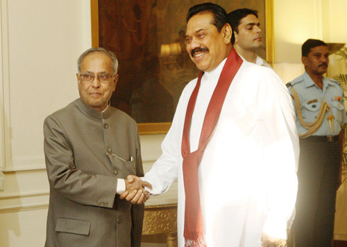 The President of the Democratic Socialist Republic of Sri Lanka, H.E. Mr. Mahinda Rajapaksa calling on the President of India, Shri Pranab Mukherjee at Rashtrapati Bhavan on September 20, 2012.