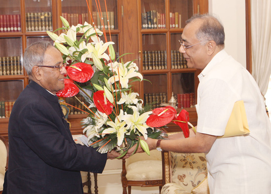 The Union Minister for Tribal Affairs and Panchayati Raj, Shri V Kishore Chandra Deo calling on the President of India, Shri Pranab Mukherjee at Rashtrapati Bhavan In New Delhi on September 25, 2012.