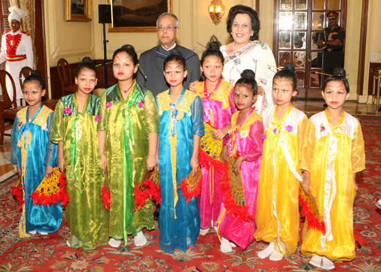 The President of India, Shri Pranab Mukherjee Meeting with the Children from Tamana Special School, Vasant Vihar, Delhi at Rashtrapati Bhavan on September 28, 2012.