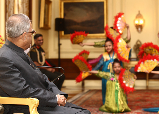The President of India, Shri Pranab Mukherjee Meeting with the Children from Tamana Special School, Vasant Vihar, Delhi at Rashtrapati Bhavan on September 28, 2012.