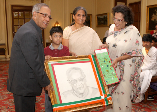 The President of India, Shri Pranab Mukherjee Meeting with the Children from Tamana Special School, Vasant Vihar, Delhi at Rashtrapati Bhavan on September 28, 2012.