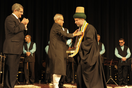 The President of India, Shri Pranab Mukherjee with the artists and Turkish Ambassador after concert by Turkish Dervishes at Rashtrapati Bhavan Auditorium on October 28, 2012.