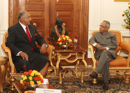 The President of the Republic of Fiji, H.E. Mr. Ratu Epeli Nailatikau, meeting the President of India, Shri Pranab Mukherjee at Rashtrapati Bhavan in New Delhi on August 7, 2012.