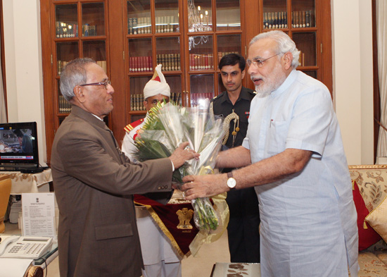 Shri Narendra Modi Chief Minister of Gujarat, calling on the President of India, Shri Pranab Mukherjee at Rashtrapati Bhavan in New Delhi on August 18, 2012