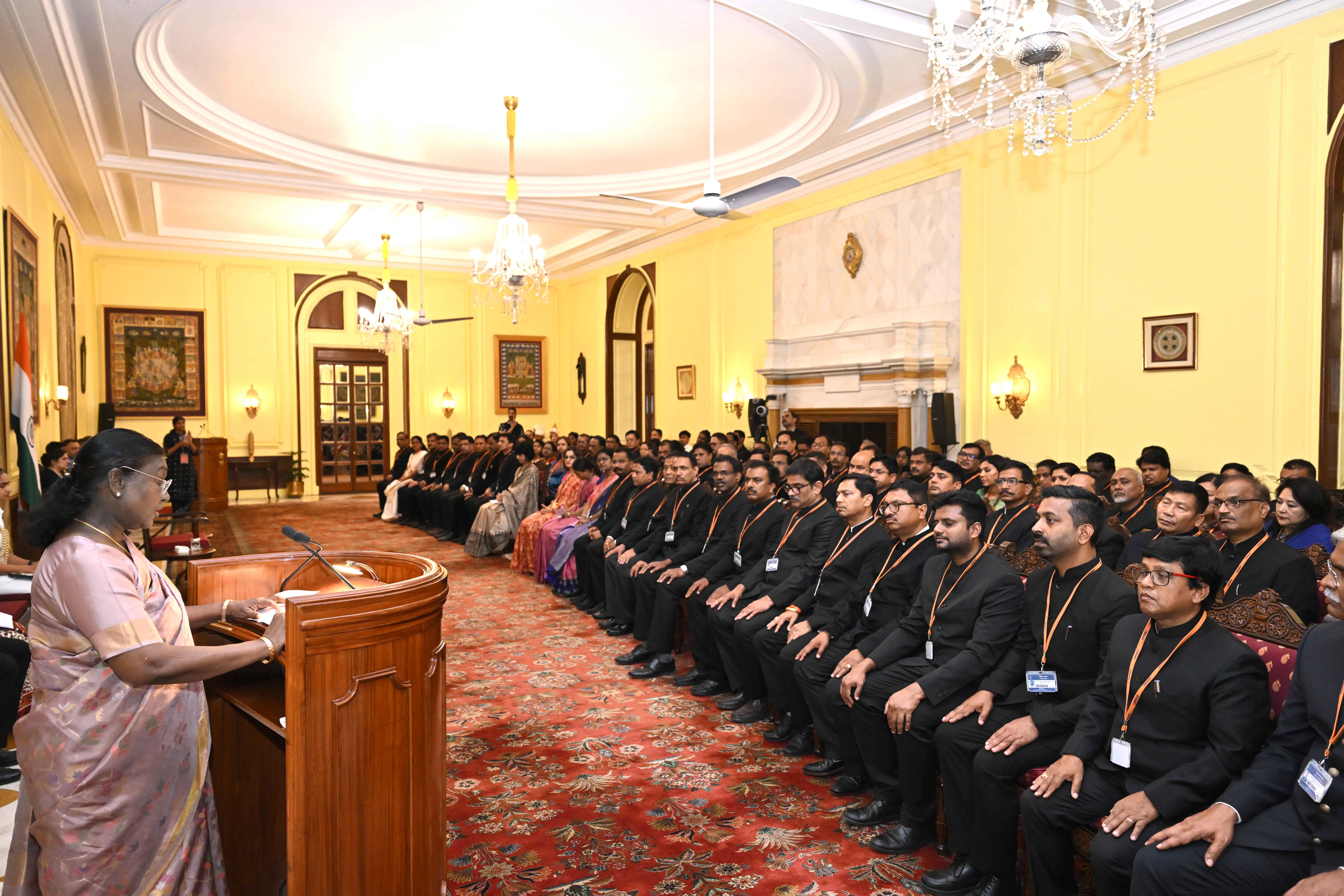 ADDRESS BY THE HON’BLE PRESIDENT OF INDIA SMT. DROUPADI MURMU ON THE OCCASION CALL ON BY STATE CIVIL SERVICES OFFICERS ATTENDING THE 127TH INDUCTION TRAINING PROGRAMME AT LBSNAA