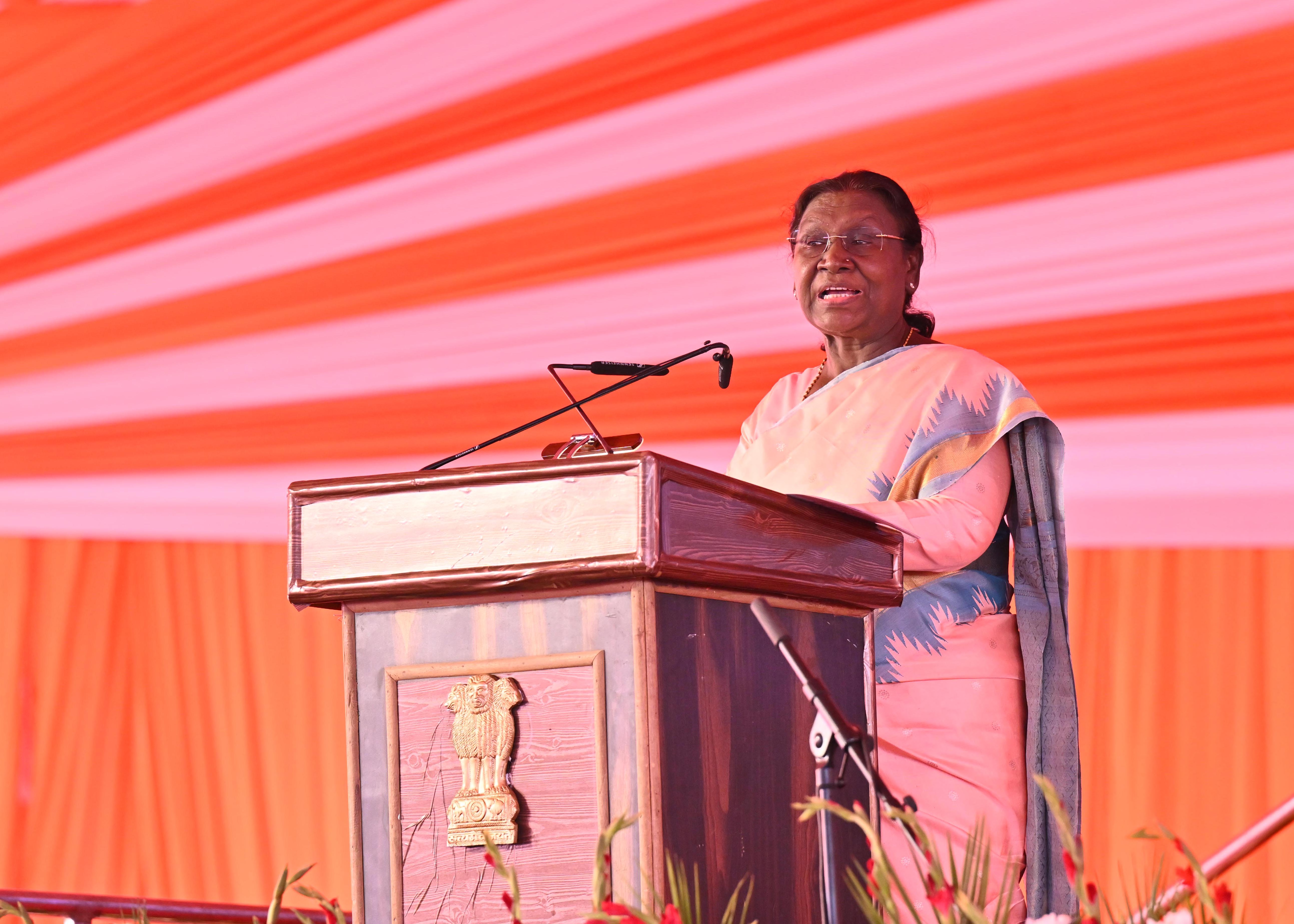 भारत की राष्ट्रपति, श्रीमती द्रौपदी मुर्मु का  श्रीराम जन्मभूमि मंदिर में श्रीराम यंत्र की स्थापना समारोह में संबोधन (HINDI)