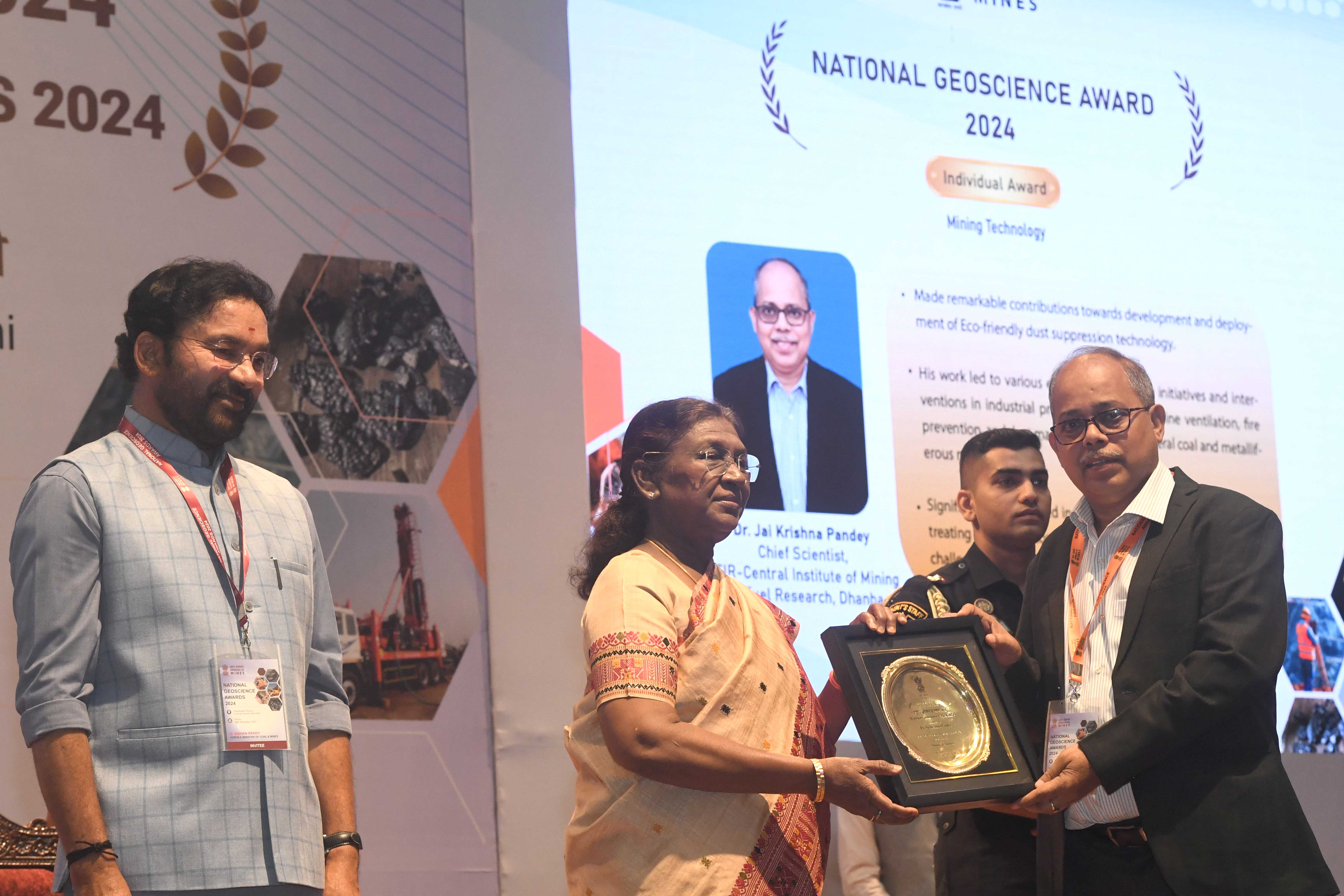 President Droupadi Murmu presents National Geoscience Awards 2024 at Rashtrapati Bhavan on September 26, 2025.
