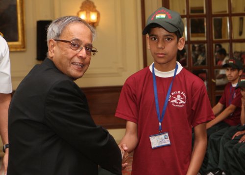 Students From Jammu & Kashmir Call On The President 1