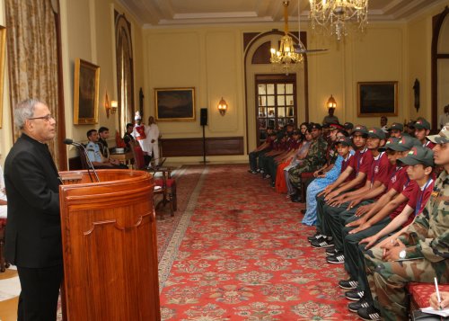 Students From Jammu & Kashmir Call On The President 3