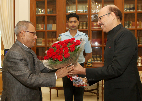The Election Commissioner of India, Dr. Nasim Zaidi calling on the President of India, Shri Pranab Mukherjee at Rashtrapati Bhavan in New Delhi on August 27, 2012.