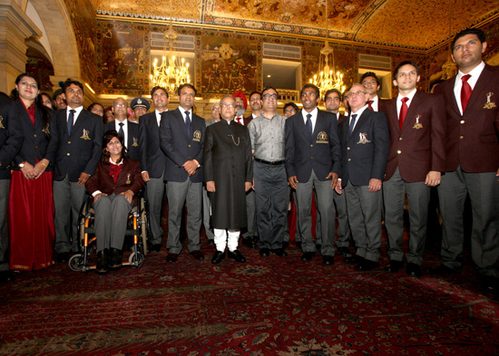 The President of India, Shri Pranab Mukherjee with sportspersons, coaches and officials who were conferred various national sports awards at Rashtrapati Bhavan on August 29, 2012. Also seen are the Union Minister State (Independent Charge) of Youth Affair