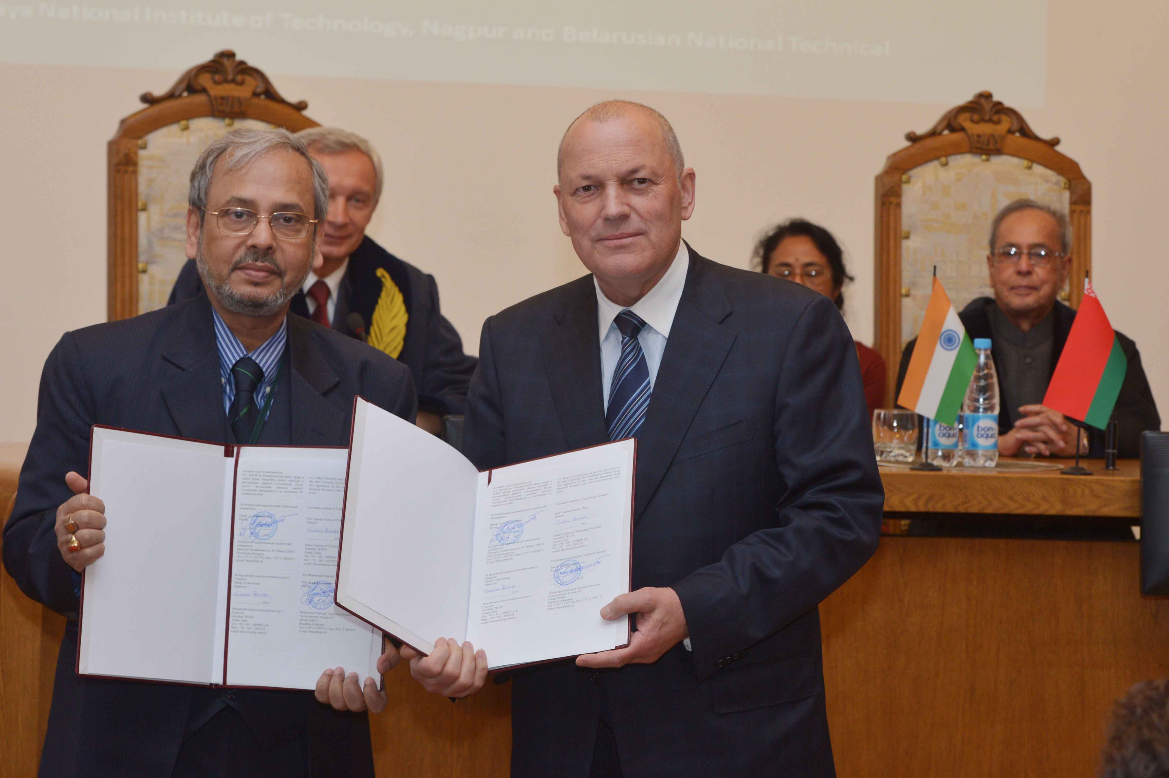 The President, Shri Pranab Mukherjee witnessing the signing ceremony of Education MoUs at the Belarus State University at Minsk in Belarus on June 03, 2015.