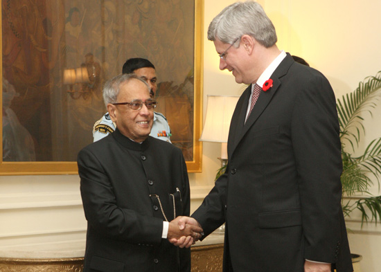 The Prime Minister of Canada, H.E. Mr. Stephen Harper calling-on the President of India, Shri Pranab Mukherjee at Rashtrapati Bhavan in New Delhi on November 6, 2012.