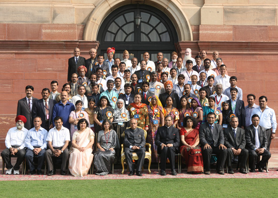 The President of India, Shri Pranab Mukherjee along with recipients of Shilp Guru Awards, Sant Kabir Awards and National Awards to the Master Crafts persons and Weavers at Rashtrapati Bhavan in New Delhi on November 10, 2012.