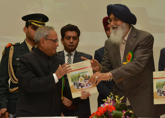 The President of India, Shri Pranab Mukherjee receiving a copy of book 'A Saga Progress Compendium of 50 years Achievement of Punjab Agriculture University' from the Chief Minister of Punjab, Shri Parkash Singh Badal at the inauguration of the Golden Jubi