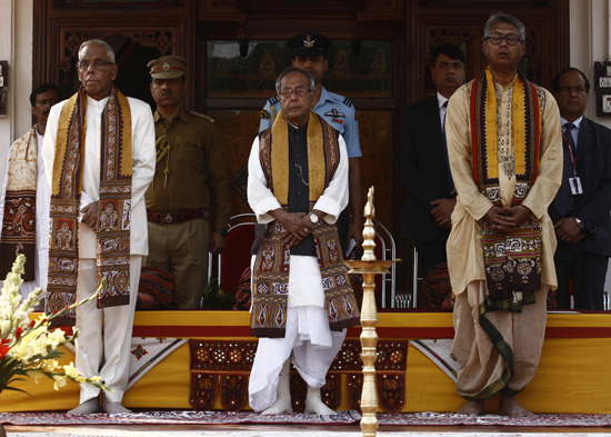 The President of India, Shri Pranab Mukherjee inaugurating the Language Laboratory at the felicitation function in Suri Vidyasagar College at Suri, Birbhum in West Bengal on December 19, 2012