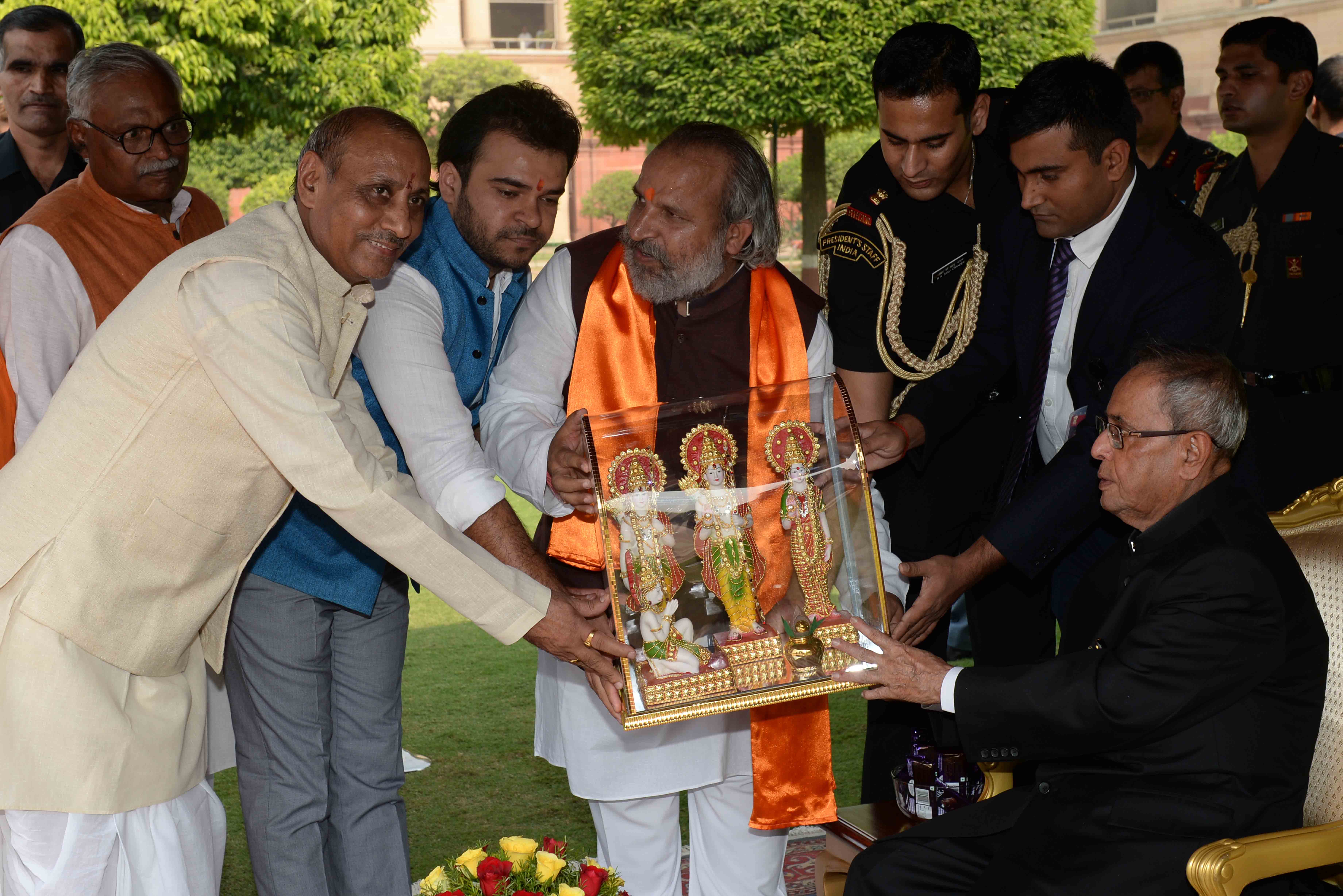 The President of India, Shri Pranab Mukherjee receiving Greetings from the people of all walks of life on the occasion of Diwali at Rashtrapati Bhavan on October 23, 2014. 