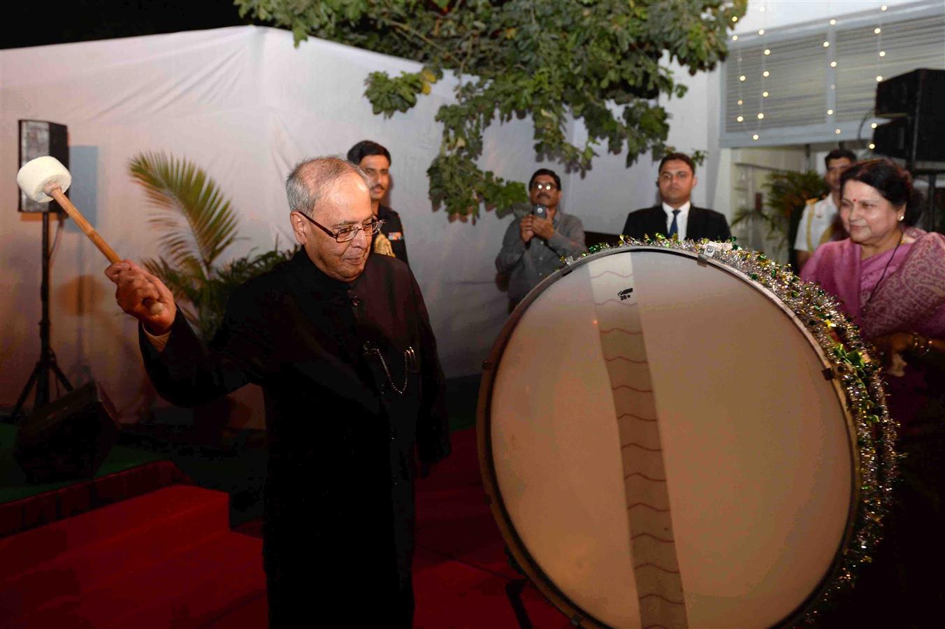 The President of India, Shri Pranab Mukherjee inaugurating the Food Festival on the occasion of Gandhi Jayanti at President's Estate Market, Schedule-B in President's Estate on October 2, 2016. 